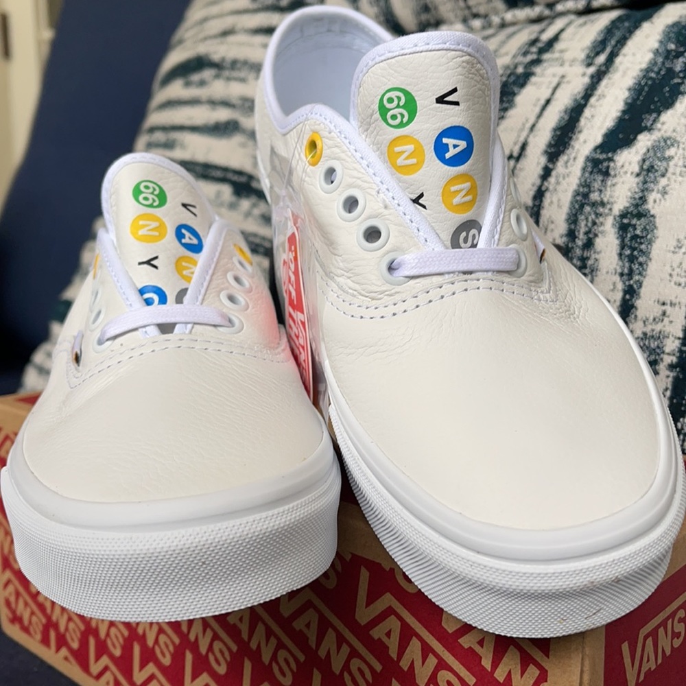 Vans Authentic NYC True White/True White WMNS - Picture 8 of 16